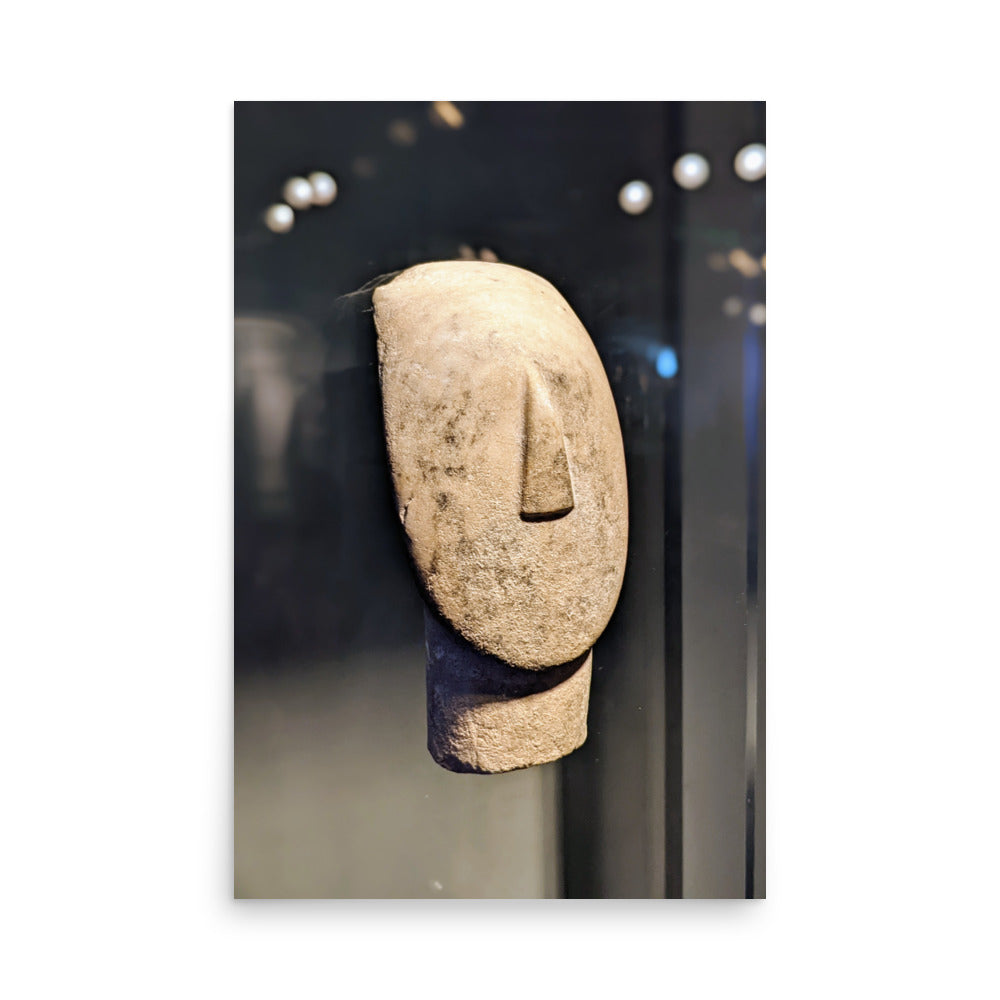 Cycladic female figurine